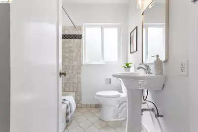 4436 Hyacinth Ave, Oakland, CA 94619 - Photo 24