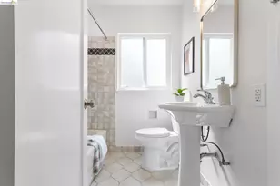 4436 Hyacinth Ave, Oakland, CA 94619 - Photo 24