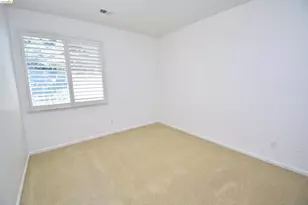 5548 Cortina Ln, Stockton, CA 95219 - Photo 32
