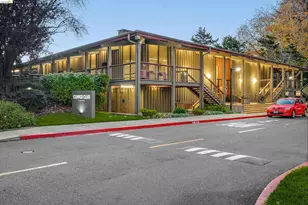 8 Captain Dr, Emeryville, CA 94608 - Photo 32