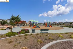 38 Fern Ln, Pittsburg, CA 94565 - Photo 32