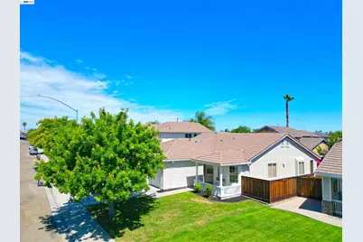 2245 Sabrina Way, Tracy, CA 95377 - Photo 6