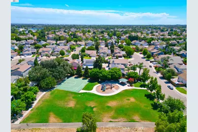 2245 Sabrina Way, Tracy, CA 95377 - Photo 54