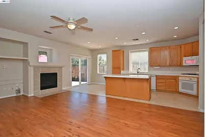 2245 Sabrina Way, Tracy, CA 95377 - Photo 18