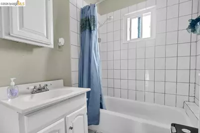 1440 76th Ave, Oakland, CA 94621 - Photo 6