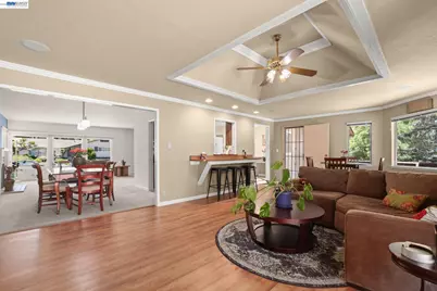 4815 Shetland Ave, Oakland, CA 94605 - Photo 10