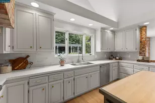 21 Oval Rd, Oakland, CA 94611 - Photo 12
