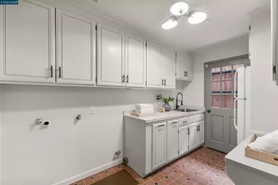 21 Oval Rd, Oakland, CA 94611 - Photo 28