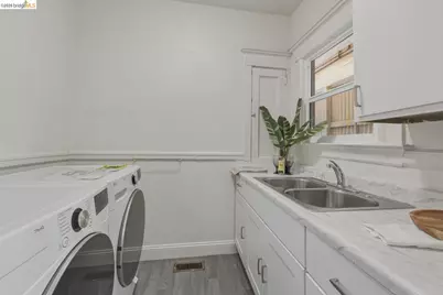 523 25th St, Oakland, CA 94612 - Photo 42