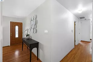 885 Devonshire Ave, San Leandro, CA 94579 - Photo 2