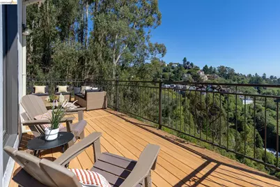 7015 Elverton Dr, Oakland, CA 94611 - Photo 26