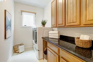 7015 Elverton Dr, Oakland, CA 94611 - Photo 48