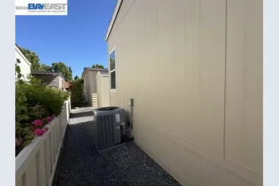 29282 Nantucket Way, Hayward, CA 94544 - Photo 34