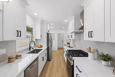 3350 Brookdale Ave, Oakland, CA 94602 - Photo 8