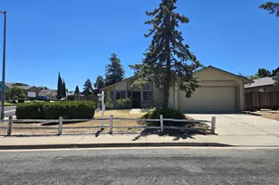 301 Maude Ct, Oakley, CA 94561 - Photo 2