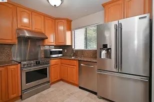 17994 Azalea Rd, Hayward, CA 94541 - Photo 14
