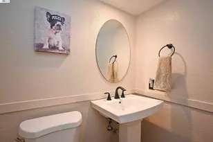 17994 Azalea Rd, Hayward, CA 94541 - Photo 20