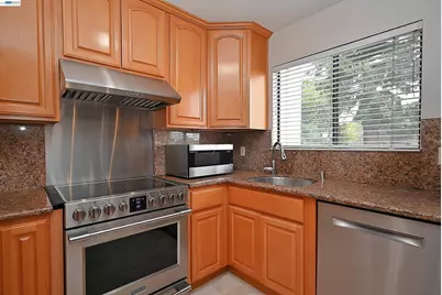 17994 Azalea Rd., Hayward, CA 94541 - Photo 16