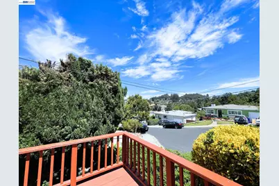 301 Joan Vista St, El Sobrante, CA 94803 - Photo 4