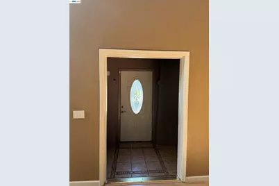 1016 Cypress Run Dr, Stockton, CA 95209 - Photo 8