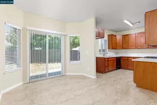 4239 Clay Creek Way, Sacramento, CA 95838 - Photo 6