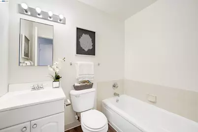 32466 Lake Berryessa Dr, Fremont, CA 94555 - Photo 24