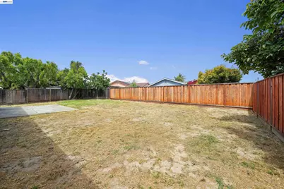 32466 Lake Berryessa Dr, Fremont, CA 94555 - Photo 30