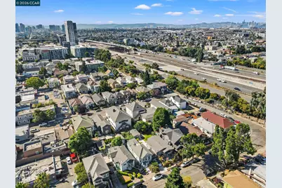 557 43rd St, Oakland, CA 94609 - Photo 56