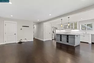557 43rd St, Oakland, CA 94609 - Photo 10