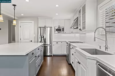 557 43rd St, Oakland, CA 94609 - Photo 6