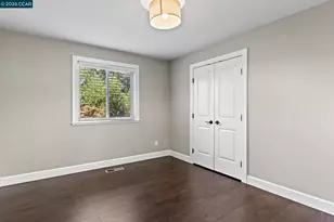 557 43rd St, Oakland, CA 94609 - Photo 22