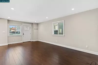 557 43rd St, Oakland, CA 94609 - Photo 12