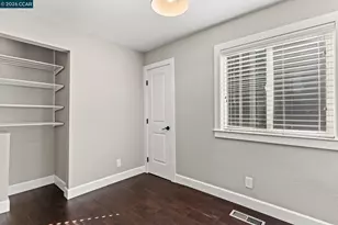 557 43rd St, Oakland, CA 94609 - Photo 16