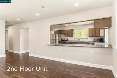 557 43rd St, Oakland, CA 94609 - Photo 32