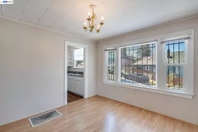 4500 San Carlos Ave, Oakland, CA 94601 - Photo 10