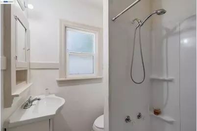 4500 San Carlos Ave, Oakland, CA 94601 - Photo 8