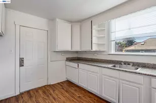4500 San Carlos Ave, Oakland, CA 94601 - Photo 12