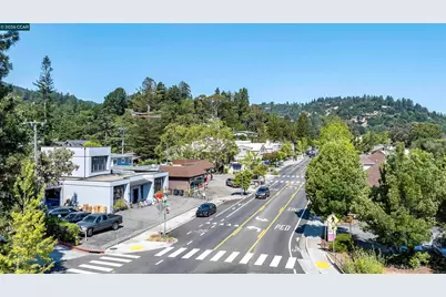100 Black Log Rd, Kentfield, CA 94904 - Photo 22