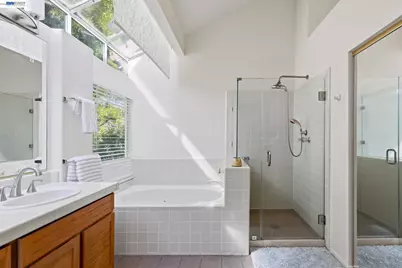 906 Vista Pointe Dr, San Ramon, CA 94582 - Photo 44