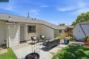 210 Vista Way, Martinez, CA 94553 - Photo 32
