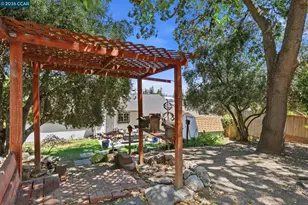 210 Vista Way, Martinez, CA 94553 - Photo 38