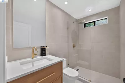 23884 Madeiros Ave, Fairview, CA 94541 - Photo 34