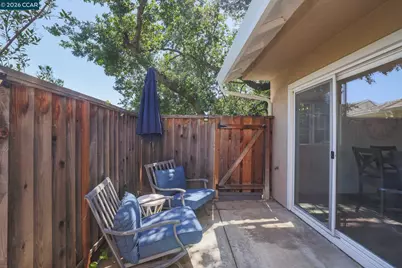 1002 Pinehurst Ct, Concord, CA 94521 - Photo 30
