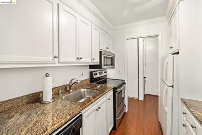 551 Jean St #309, Oakland, CA 94610 - Photo 16