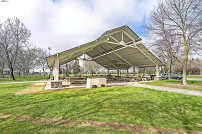 1589 Friendly, Manteca, CA 95337 - Photo 48