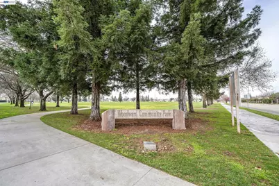 1589 Friendly, Manteca, CA 95337 - Photo 44