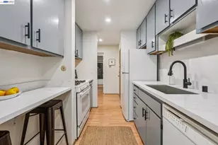 2700 Le Conte Ave, Berkeley, CA 94709 - Photo 14