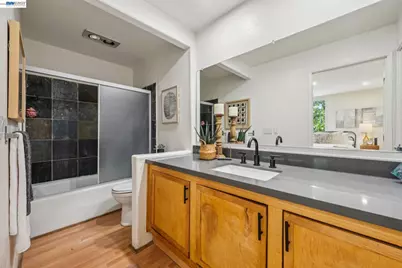 2700 Le Conte Ave #406, Berkeley, CA 94709 - Photo 18