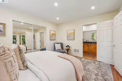 2700 Le Conte Ave #406, Berkeley, CA 94709 - Photo 24