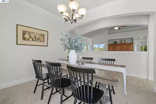 2110 Cadjew St, Redding, CA 96003 - Photo 14